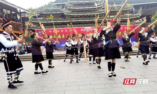 吹着芦笙跳着舞，侗族节庆从年初“闹”到年尾